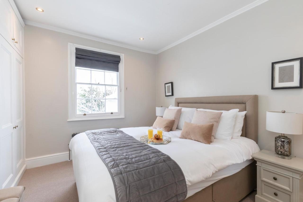 Beautiful 4 Bedroom Home Cheltenham Luaran gambar