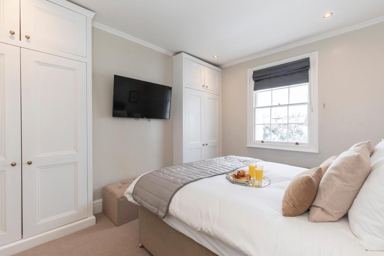 Beautiful 4 Bedroom Home Cheltenham Luaran gambar